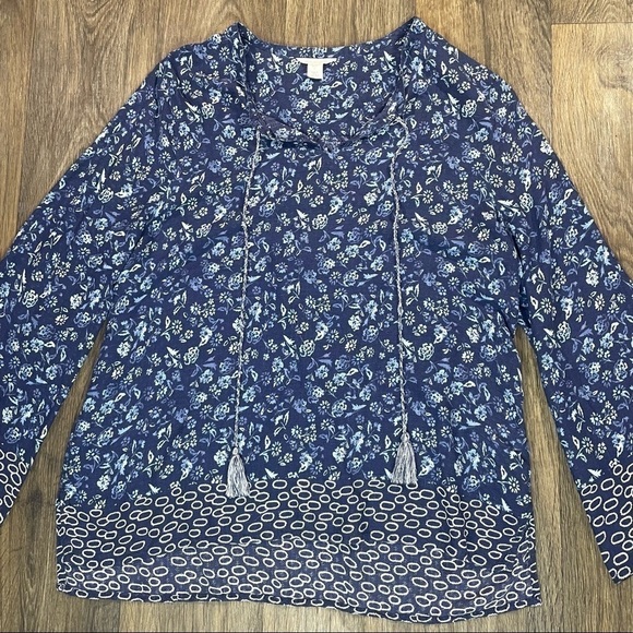 Caslon Floral Blouse - Picture 2 of 9